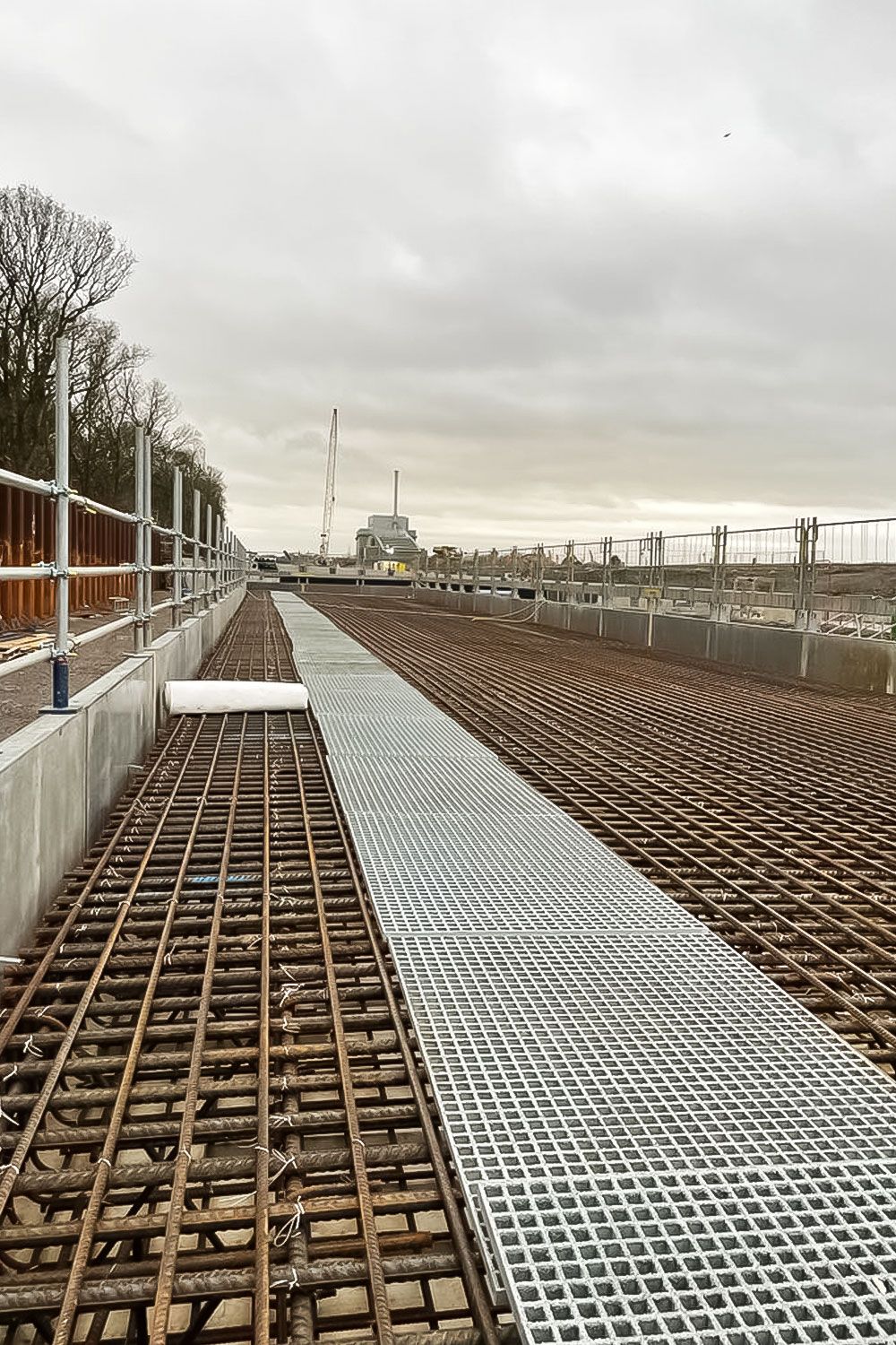 Anti-Slip GRP Grating - 38mm Thickness - Image 5