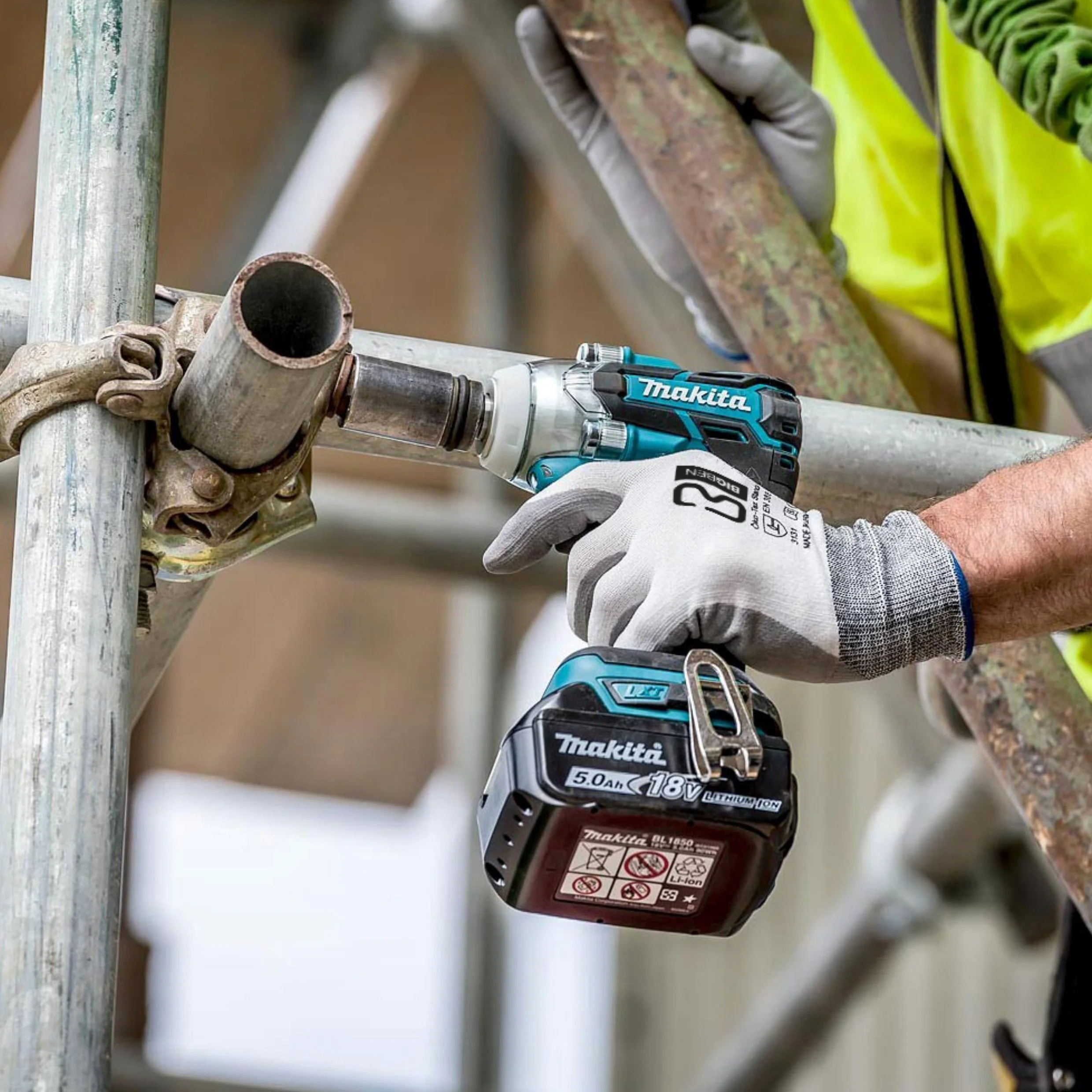 BIGBEN® Xxtreme Grip Gloves - Nitrile Coated - Image 2