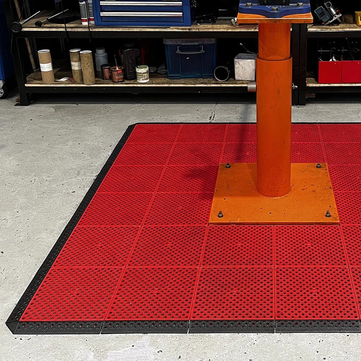 Interlocking Duckboard Kumfi Tile PVC High-Grip Mat - 30x30cm - Image 2