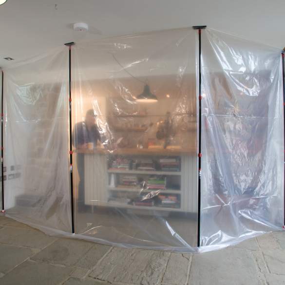 MAXVAC DustBarrier Telescopic Pole 1.10 - 3.10m, Set of 4 in Carry Case - Image 4