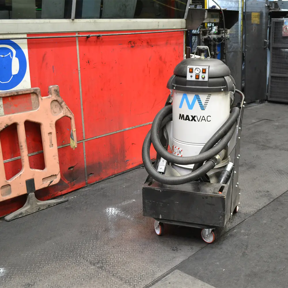 MAXVAC SUPRA SV1-170-MBS Cordless Industrial Vacuum - Image 4